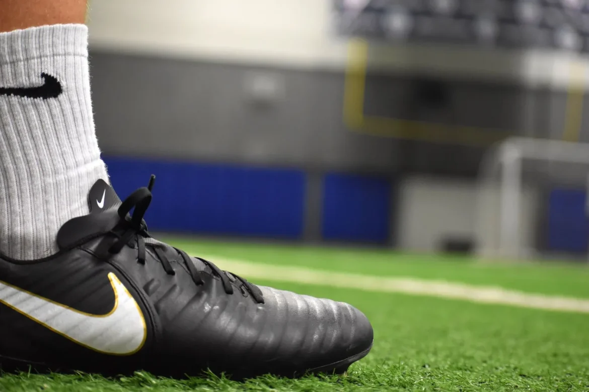 Best Childrens Indoor Football Shoes - childrens indoor football shoes