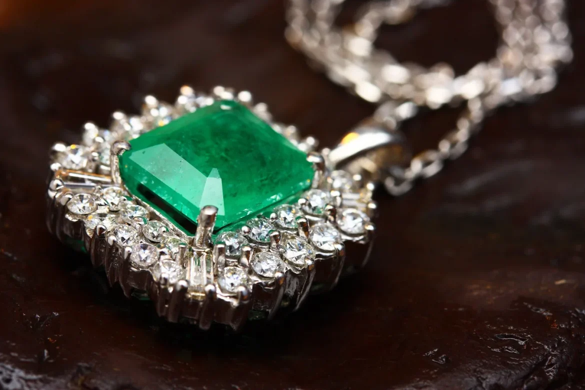 Emerald Fashion Jewelry Guide for Smart Buyers - emerald fashion jewelry