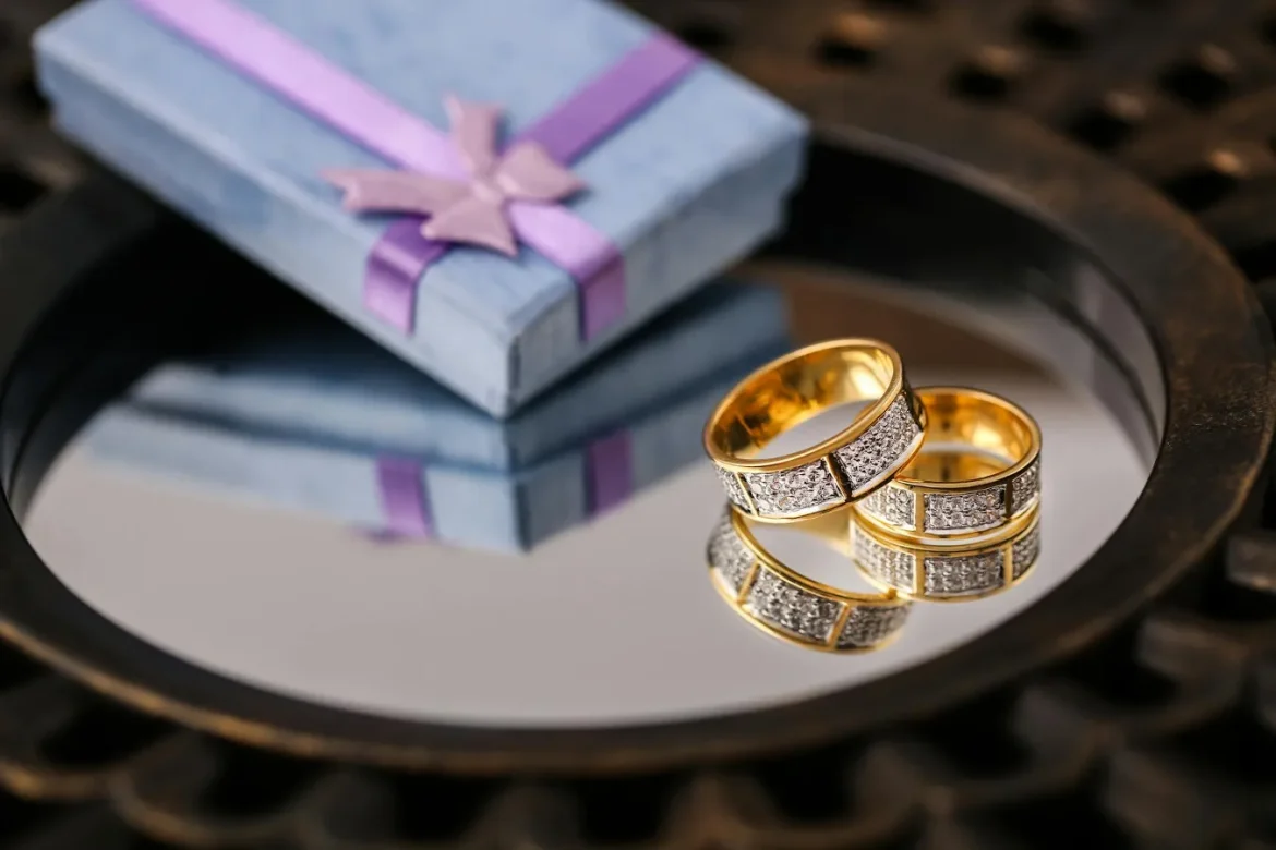 Fine vs Fashion Jewelry: What to Know - fine vs fashion jewelry