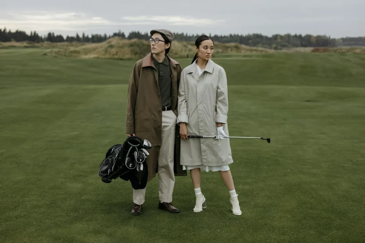 How to Choose a Golf Shoe Bag - golf shoe bag