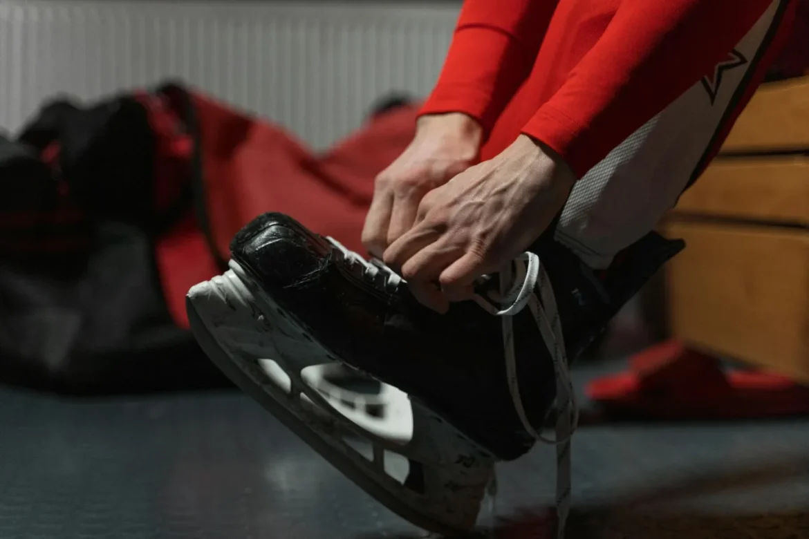 How to Choose a Hockey Bag - hockey bag