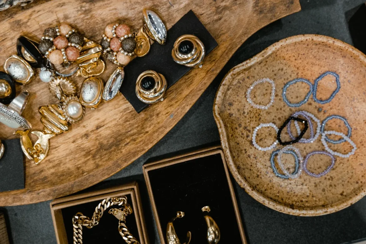 Kinds of Fashion Accessories Explained - kinds of fashion accessories