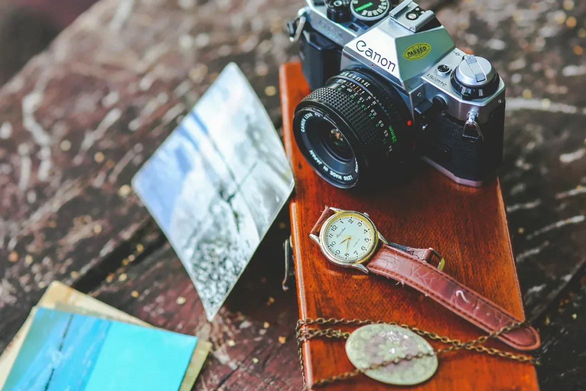 Old Fashioned Accessories: A Buying Guide - old fashioned accessories