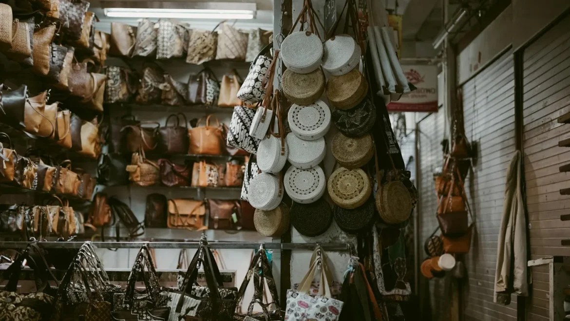Quilted Messenger Bag: Buyer’s Guide & Style Tips - quilted messenger bag