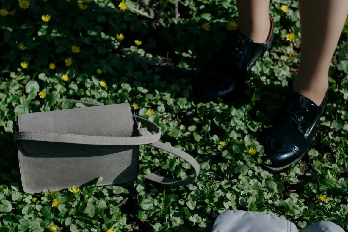 Suede Bag Buying Guide: Style, Care, and Choices - suede bag